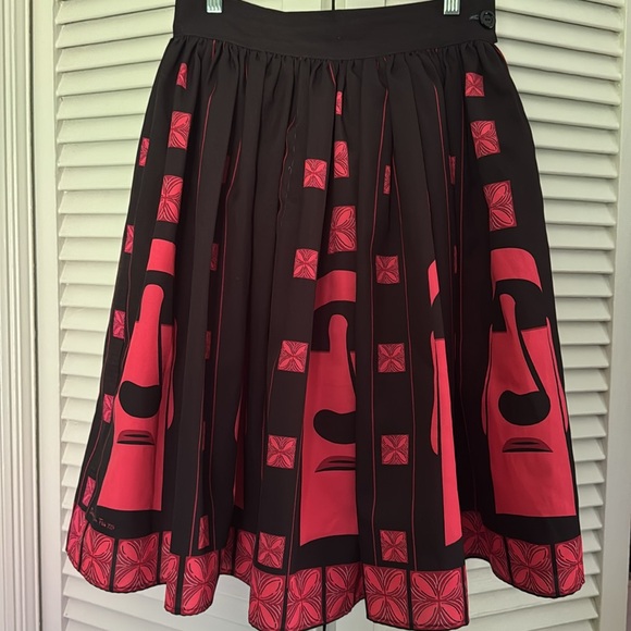 Black Oblong Box Shop Mali Tiki skirt - Picture 1 of 3